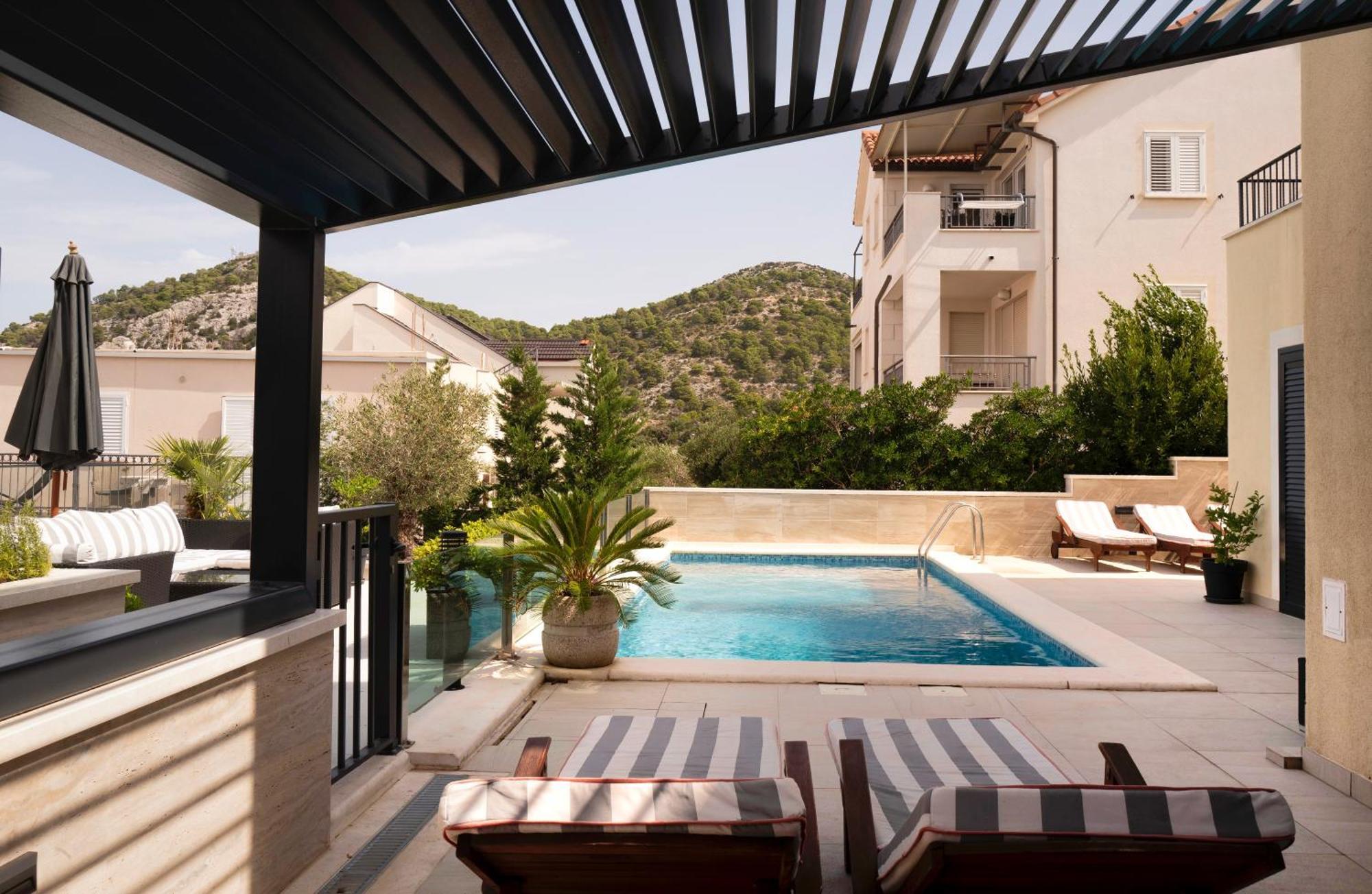 Villa Royale With Pool Hvar Town Eksteriør bilde